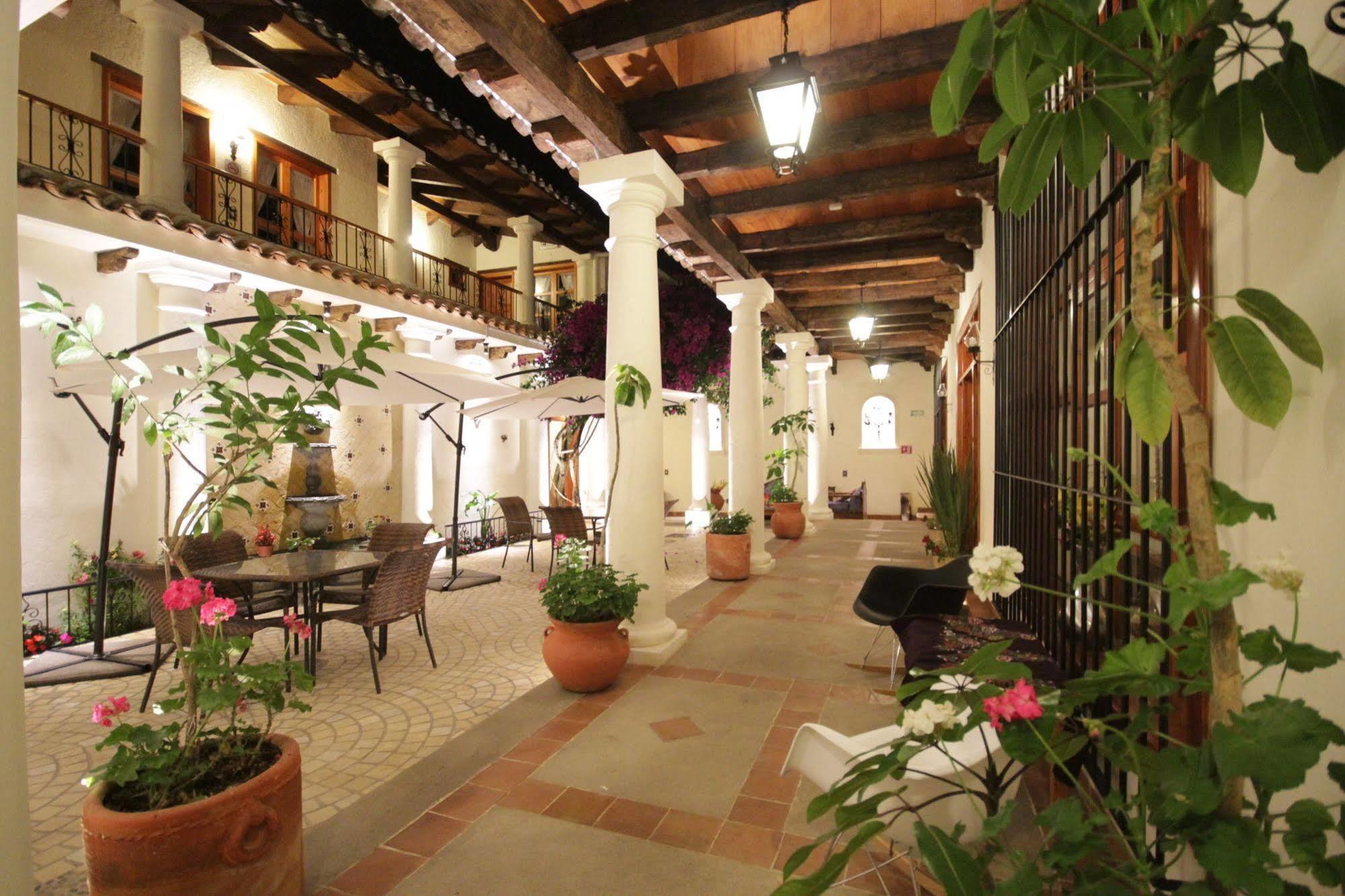 Hotel Provincia ซานกริสโตบัล เด ลาสกาซาส ภายนอก รูปภาพ